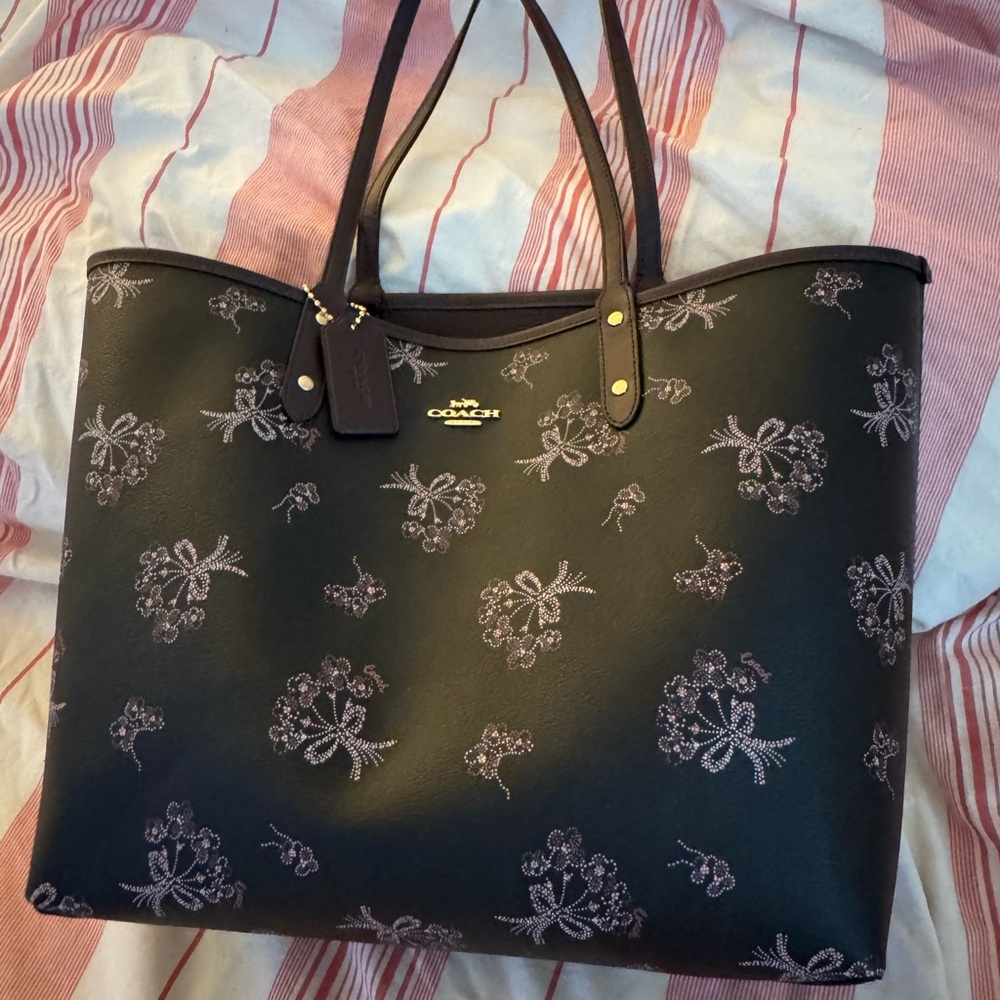 Coach Reversible City Tote - Ribbon Bouquet